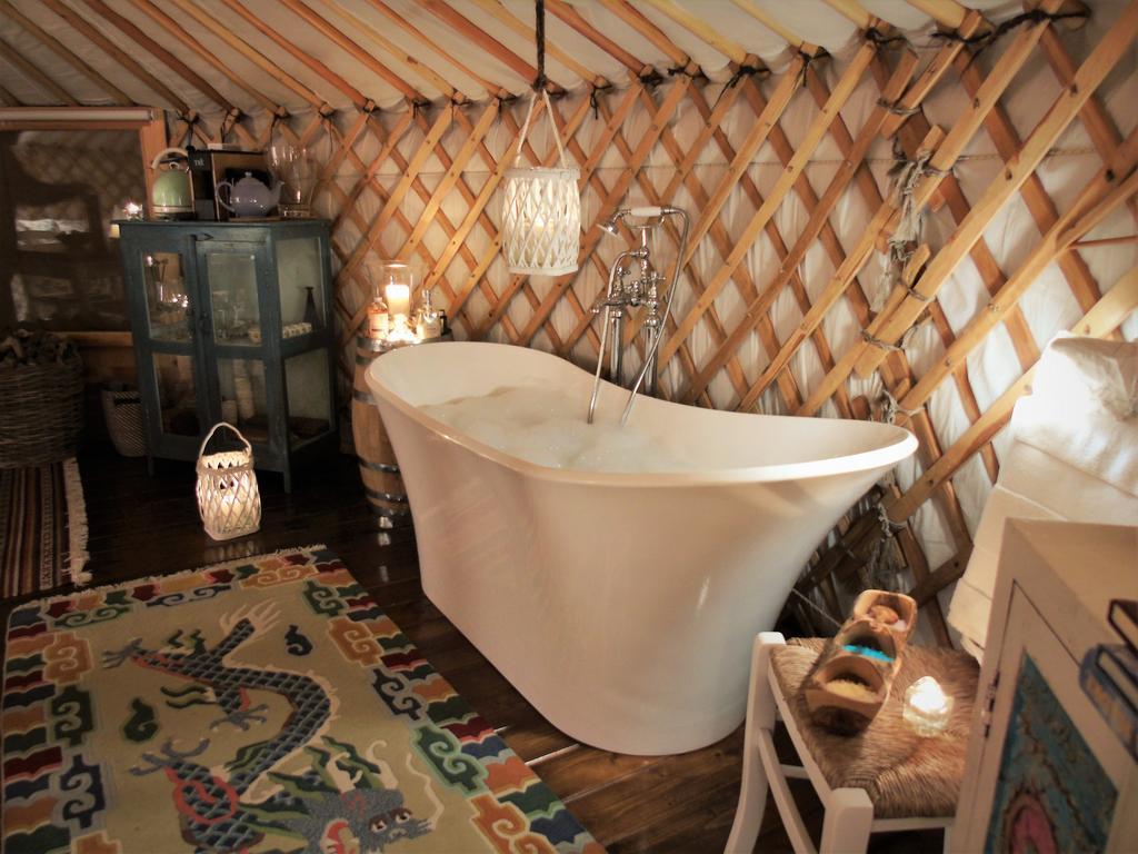 Glamping Abruzzo - The Yurt Hotel Catignano Exterior foto