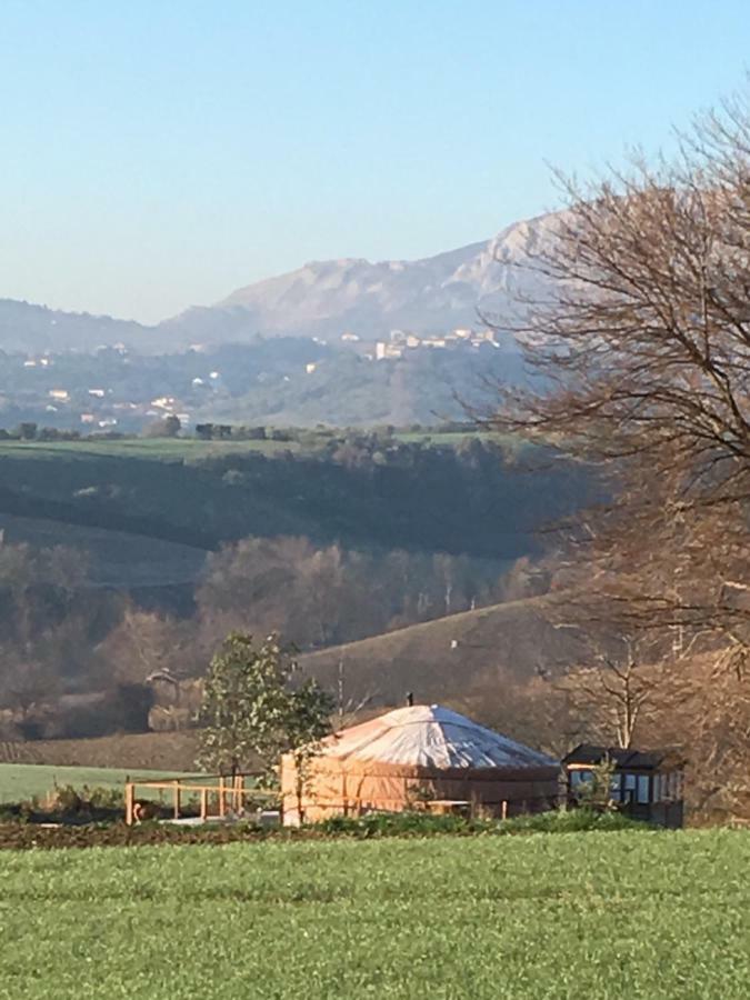 Glamping Abruzzo - The Yurt Hotel Catignano Exterior foto